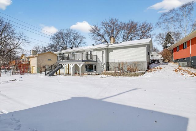 8941 48th Avenue N, New Hope, MN 55428