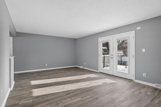 8941 48th Avenue N, New Hope, MN 55428