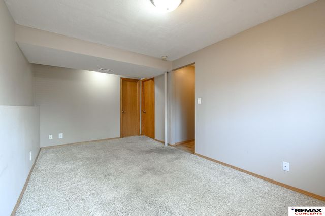 5306 W Cleveland Avenue, Lincoln, NE 68524