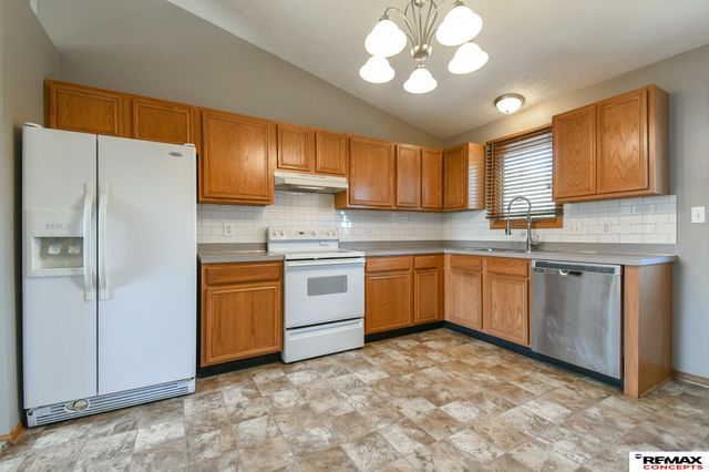 5306 W Cleveland Avenue, Lincoln, NE 68524