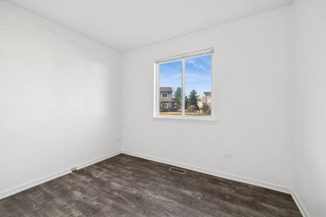 235 Crestview Drive A, Wauconda, IL 60084