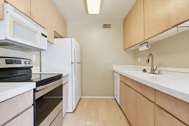 6028 Bixby Village Drive 96, Long Beach, CA 90803