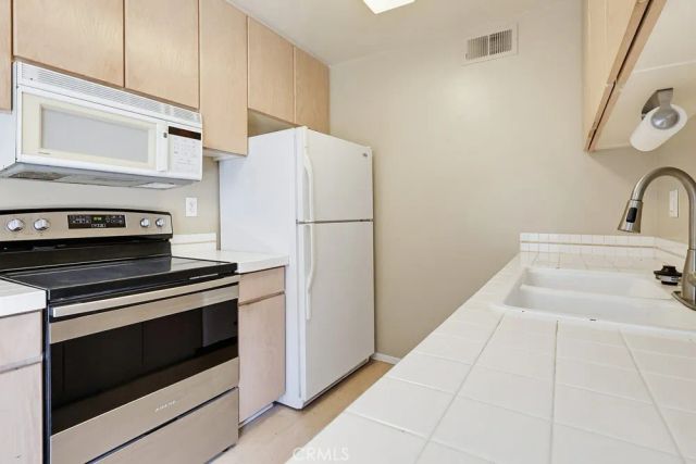 6028 Bixby Village Drive 96, Long Beach, CA 90803