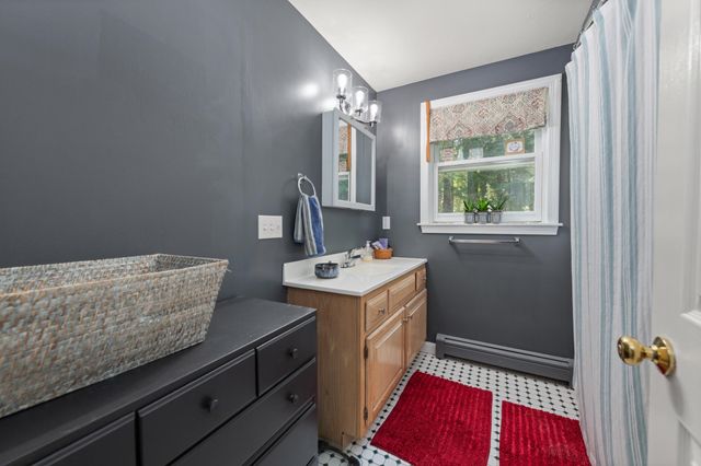 56 Barry Highlands Road, Danbury, NH 03230