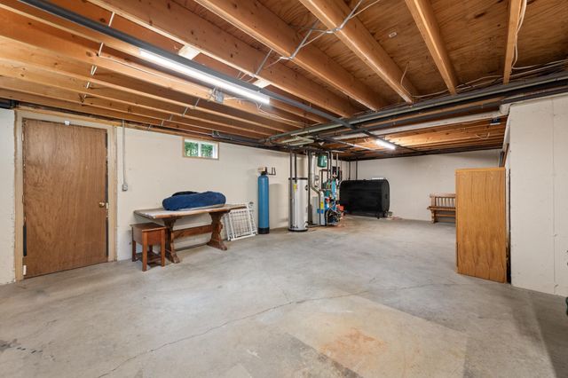 56 Barry Highlands Road, Danbury, NH 03230