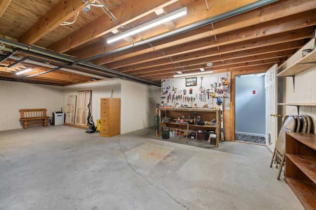 56 Barry Highlands Road, Danbury, NH 03230