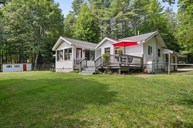 56 Barry Highlands Road, Danbury, NH 03230