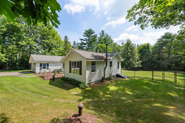 56 Barry Highlands Road, Danbury, NH 03230