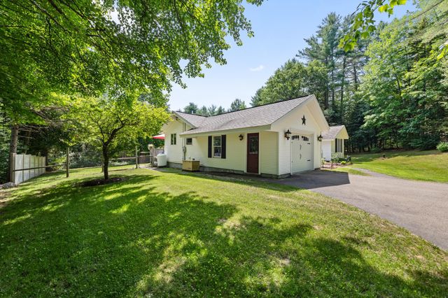 56 Barry Highlands Road, Danbury, NH 03230
