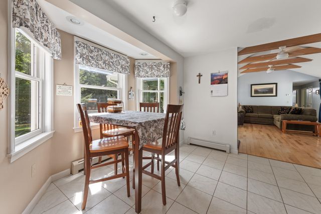 56 Barry Highlands Road, Danbury, NH 03230