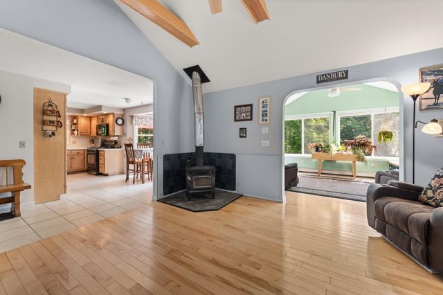 56 Barry Highlands Road, Danbury, NH 03230