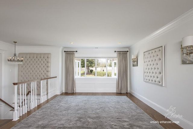 144 N Jefferson Avenue, Lindenhurst, NY 11757