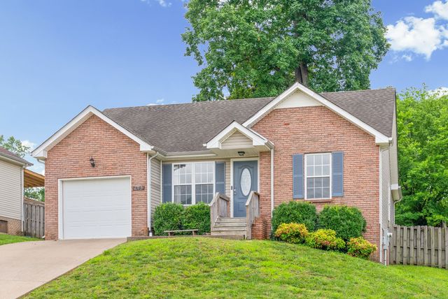 709 Arrowfield Dr, Clarksville, TN 37042