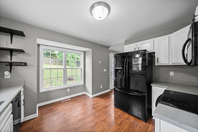 709 Arrowfield Dr, Clarksville, TN 37042