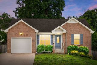 709 Arrowfield Dr, Clarksville, TN 37042