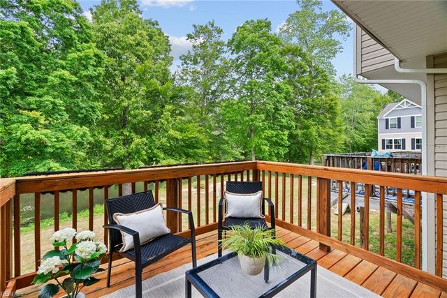 703 Lakeview CV, Smithfield, VA 23430