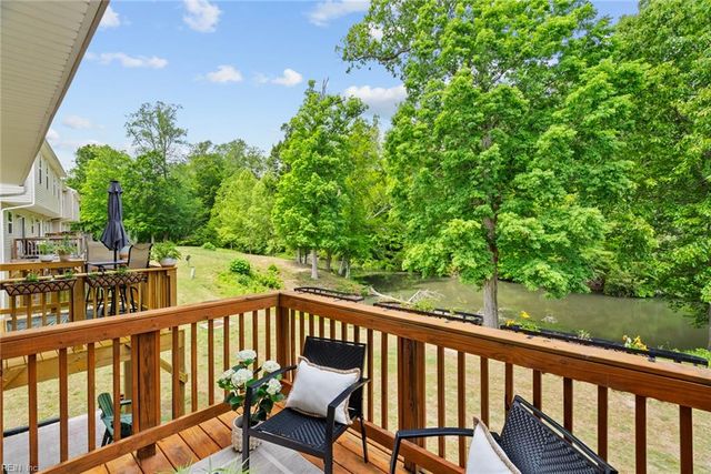 703 Lakeview CV, Smithfield, VA 23430