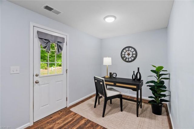 703 Lakeview CV, Smithfield, VA 23430