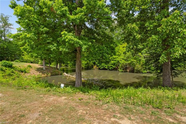 703 Lakeview CV, Smithfield, VA 23430