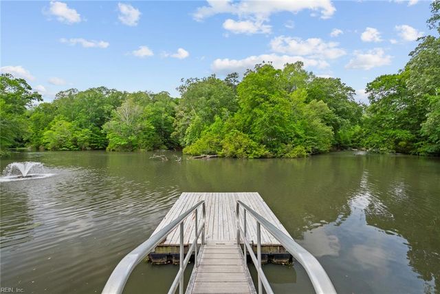 703 Lakeview CV, Smithfield, VA 23430