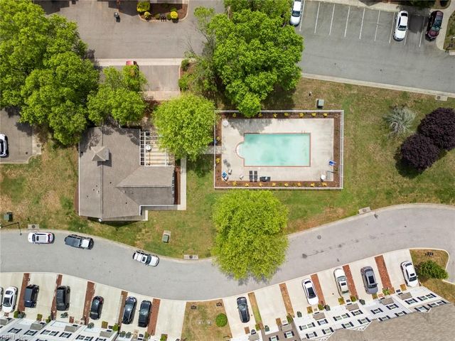 703 Lakeview CV, Smithfield, VA 23430