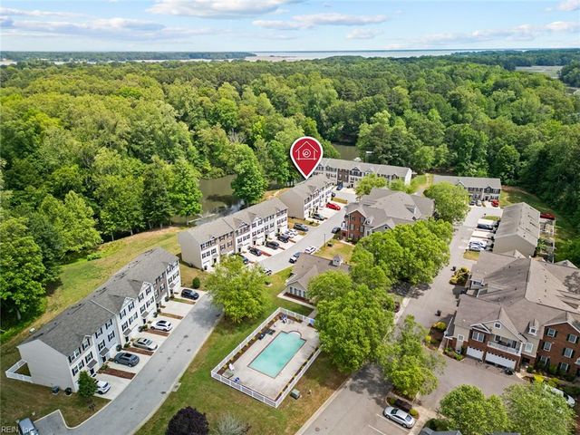 703 Lakeview CV, Smithfield, VA 23430