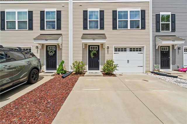 703 Lakeview CV, Smithfield, VA 23430
