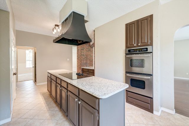 3322 Bridlewood Drive, Grapevine, TX 76051