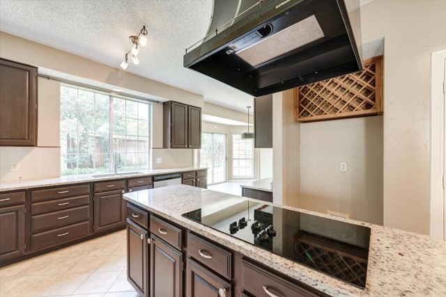 3322 Bridlewood Drive, Grapevine, TX 76051