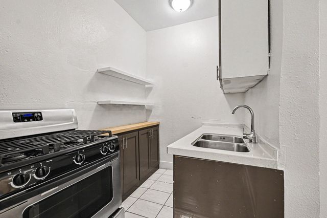 917 N Haskell Avenue E, Dallas, TX 75204