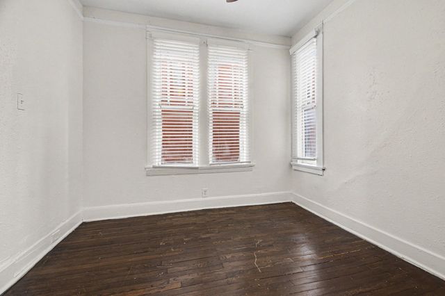 917 N Haskell Avenue E, Dallas, TX 75204