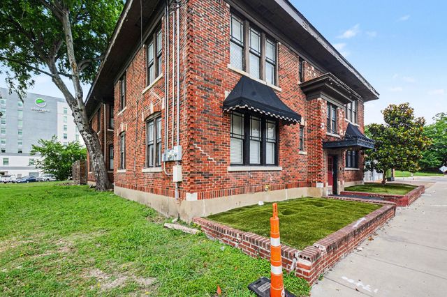 917 N Haskell Avenue E, Dallas, TX 75204