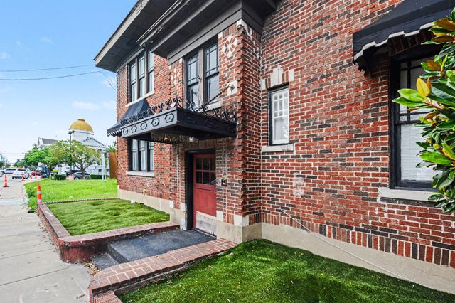 917 N Haskell Avenue E, Dallas, TX 75204
