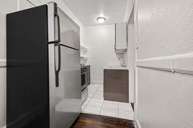917 N Haskell Avenue E, Dallas, TX 75204