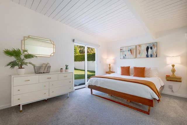 302 E Racquet Club Road, Palm Springs, CA 92262