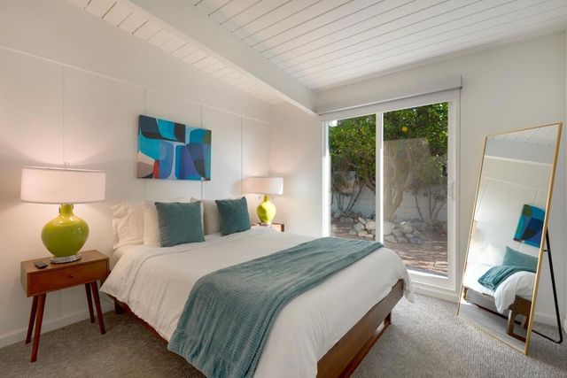 302 E Racquet Club Road, Palm Springs, CA 92262