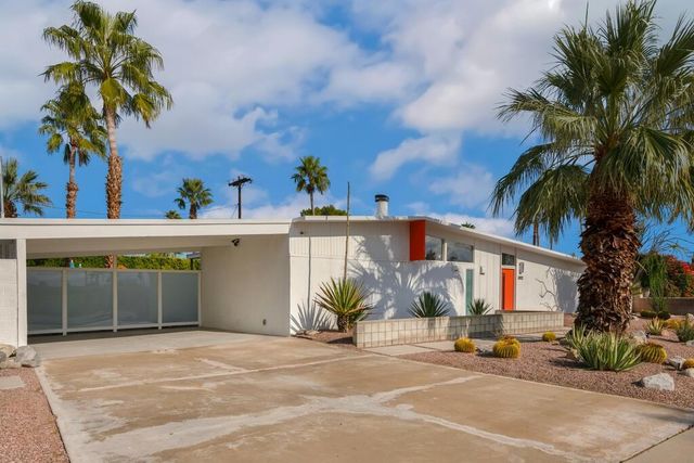 302 E Racquet Club Road, Palm Springs, CA 92262