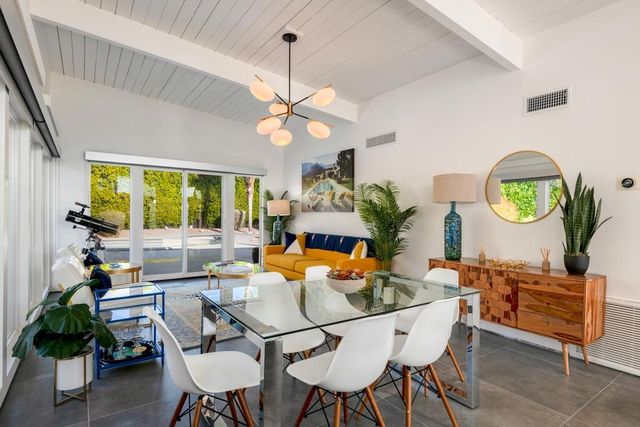 302 E Racquet Club Road, Palm Springs, CA 92262