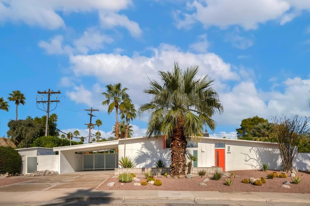 302 E Racquet Club Road, Palm Springs, CA 92262