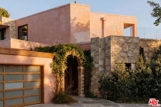 1111 Bel Air Place, Los Angeles, CA 90077