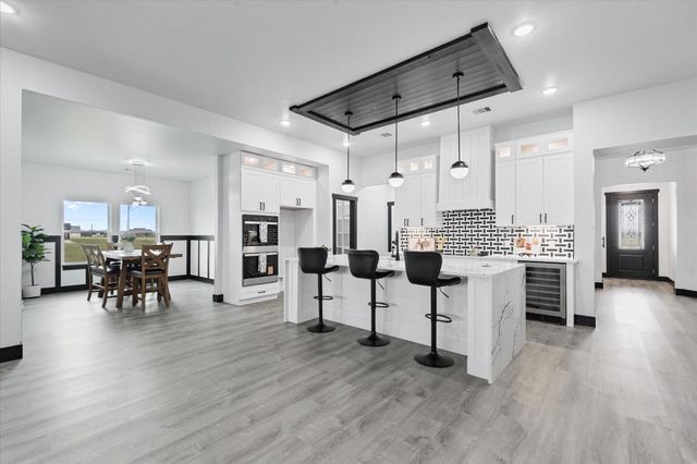 447 Sunset Trail, Angleton, TX 77515