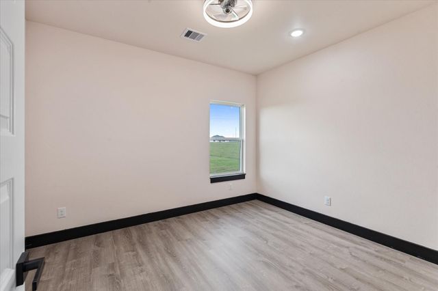 447 Sunset Trail, Angleton, TX 77515