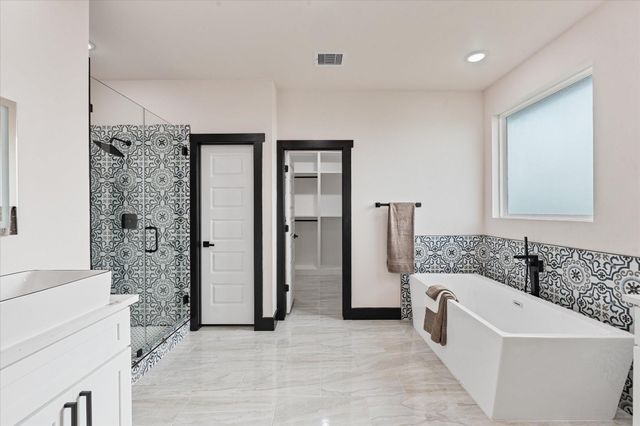 447 Sunset Trail, Angleton, TX 77515