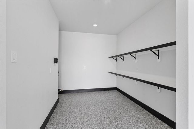 447 Sunset Trail, Angleton, TX 77515
