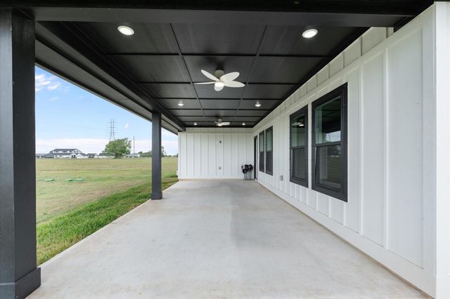 447 Sunset Trail, Angleton, TX 77515