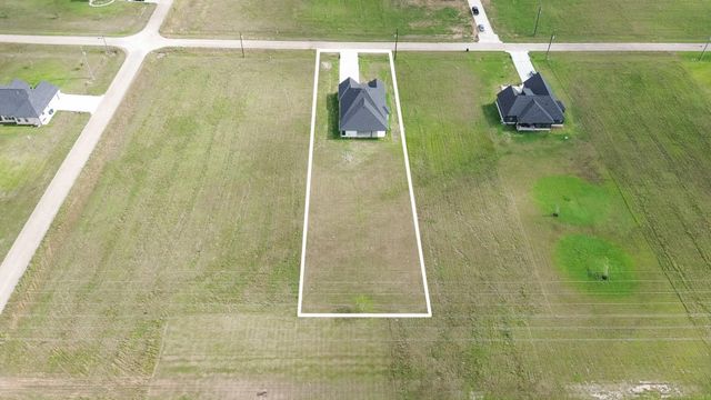 447 Sunset Trail, Angleton, TX 77515