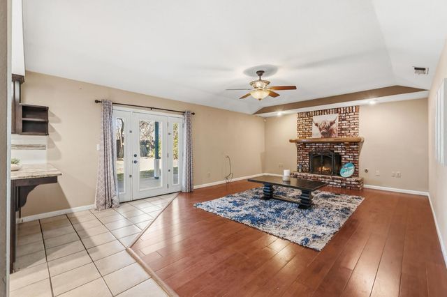 402 Mainberry Drive, Madera, CA 93637