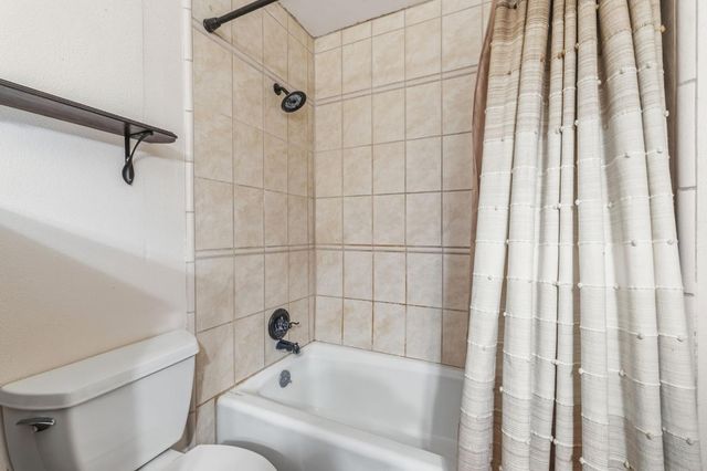 402 Mainberry Drive, Madera, CA 93637