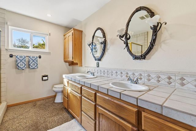 402 Mainberry Drive, Madera, CA 93637