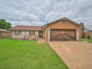 434 N Oak Avenue, Hennessey, OK 73742